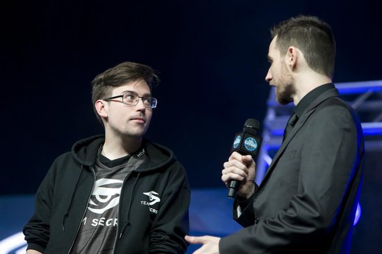 pieliedie-is-interviewed-at-esl-one-new-york