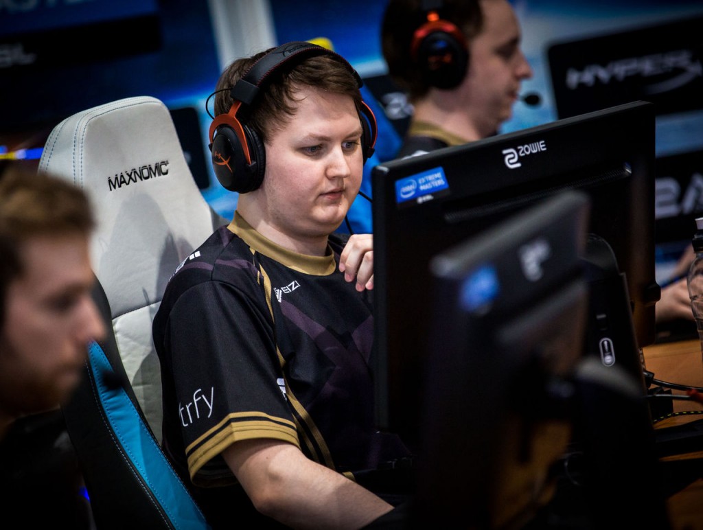 cropped_20160302_Patrick_Strack_Katwoice16_CSGO_070A0771