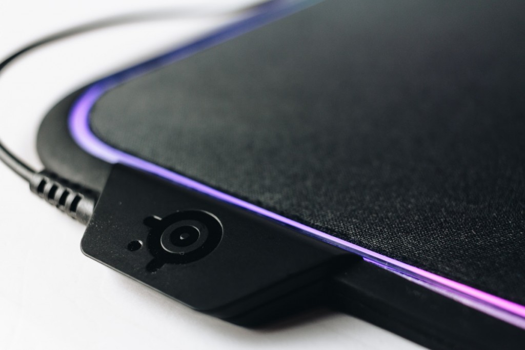 Steelseries QcK prism1