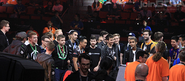 Фанаты "драфтят" игроков на The International 2016